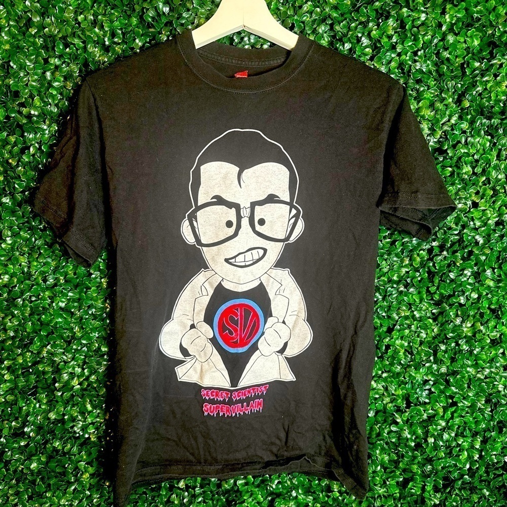 2011 Black Secret Scientist Super Villain Graphic Logo Short Sleeve Tee Small
